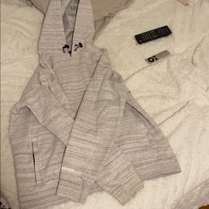 AE hoodie with zipper pockets